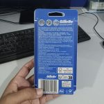 Gillette Skinguard Sensitive Disposable Shaving Razors – 8 Pcs Pack - Image 3